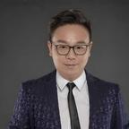 石翔龙头像