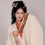 张艺雯头像