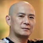 孔镭头像