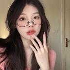 雾落清秋头像