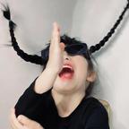 乐意李L、头像