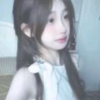 抽象派温柔女孩头像