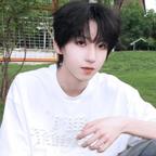 杨博文头像