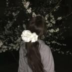 小小亡亿头像