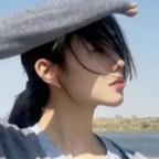 何何头像