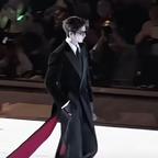 白釉栢头像