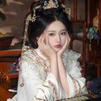 柯婷翅头像