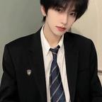 抱走小黑兔头像