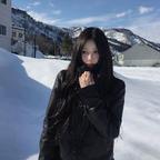 杳杳不梨头像