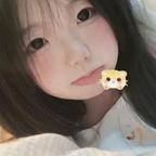 小莓酸奶头像