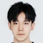 龙月莹头像