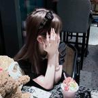 小愔头像