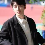 小狐狸爱吃棒棒糖🍭头像