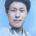 近君子！远小人。头像