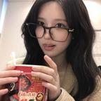 Jiyooii头像