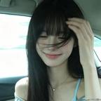我很萌😘头像