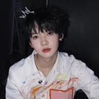 明眸如画的微微总裁头像