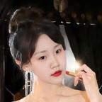 不似春明媚不敌秋温婉头像