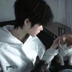 君雨哲头像