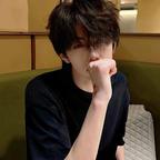 江屿头像
