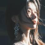 折栀头像