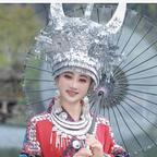 珊珊头像