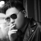 老牌潮男1994头像