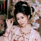 暂且叫贵妃吧头像