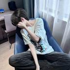 -呆萌淞^头像