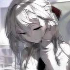 初情摇头像