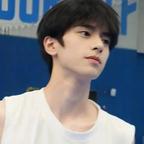 小咪j头像