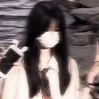 旼一口草莓๑>؂<头像