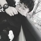 靳大大松松欧巴头像